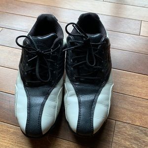 Youth Callaway golf cleats, size 5.5